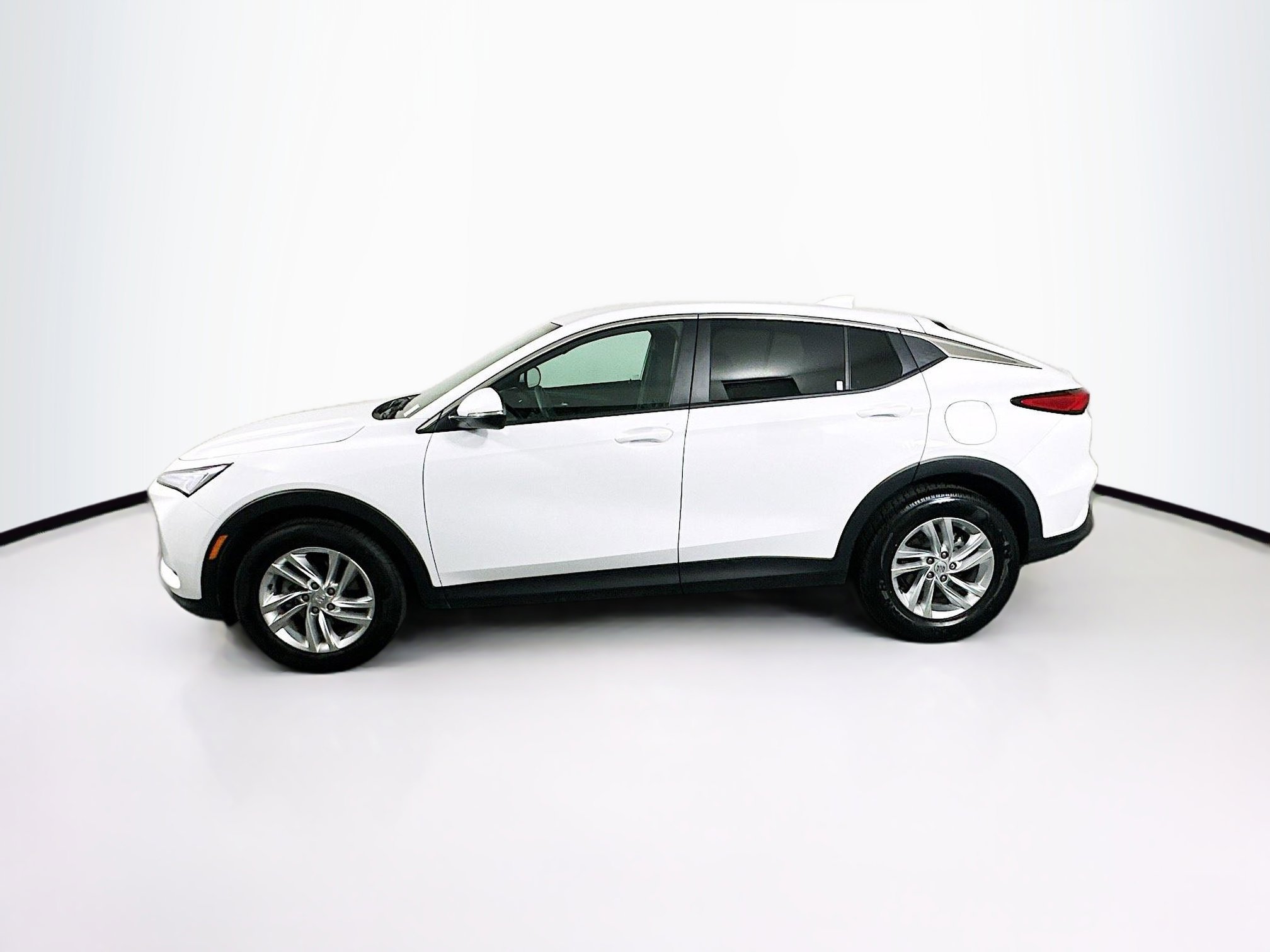 Used 2025 Buick Envista Preferred image 4