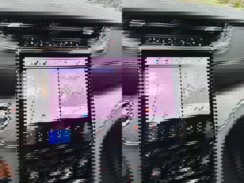 New 2025 Jeep Grand Cherokee Limited image 15