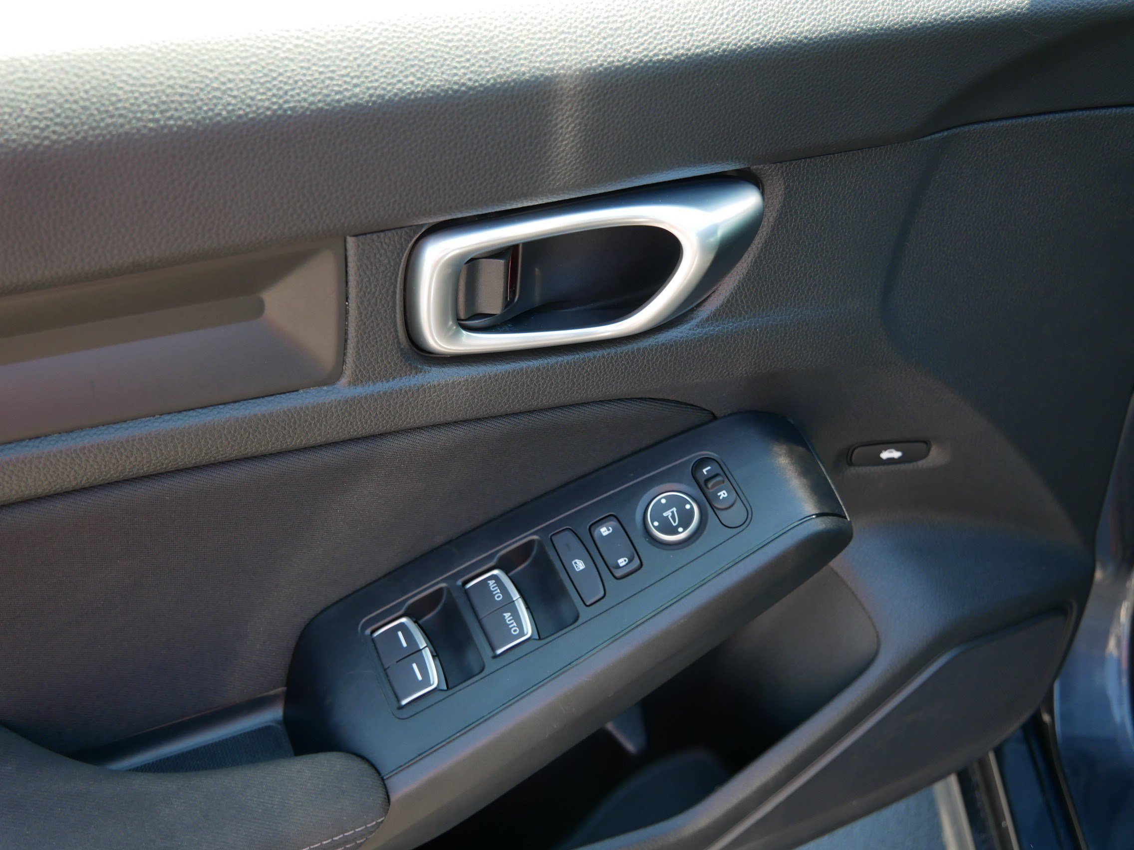 Used 2025 Honda Civic Sport image 18