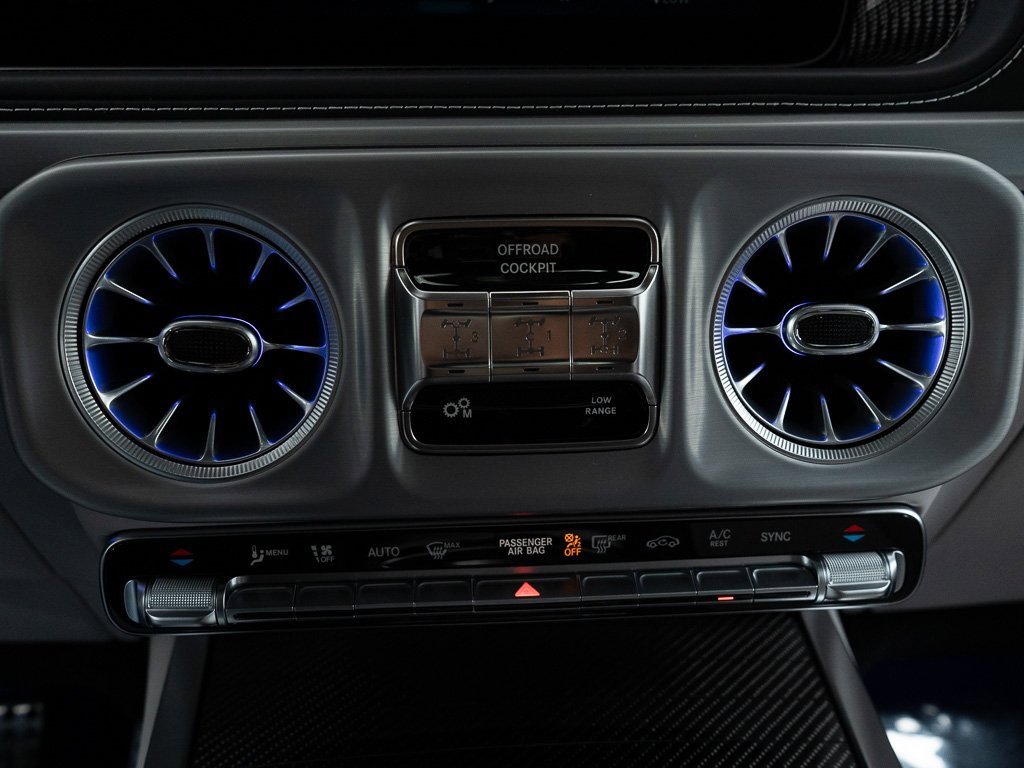 Used 2025 Mercedes-Benz G 63 AMG 4MATIC image 36