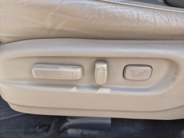Used 2016 Honda Pilot Touring image 14