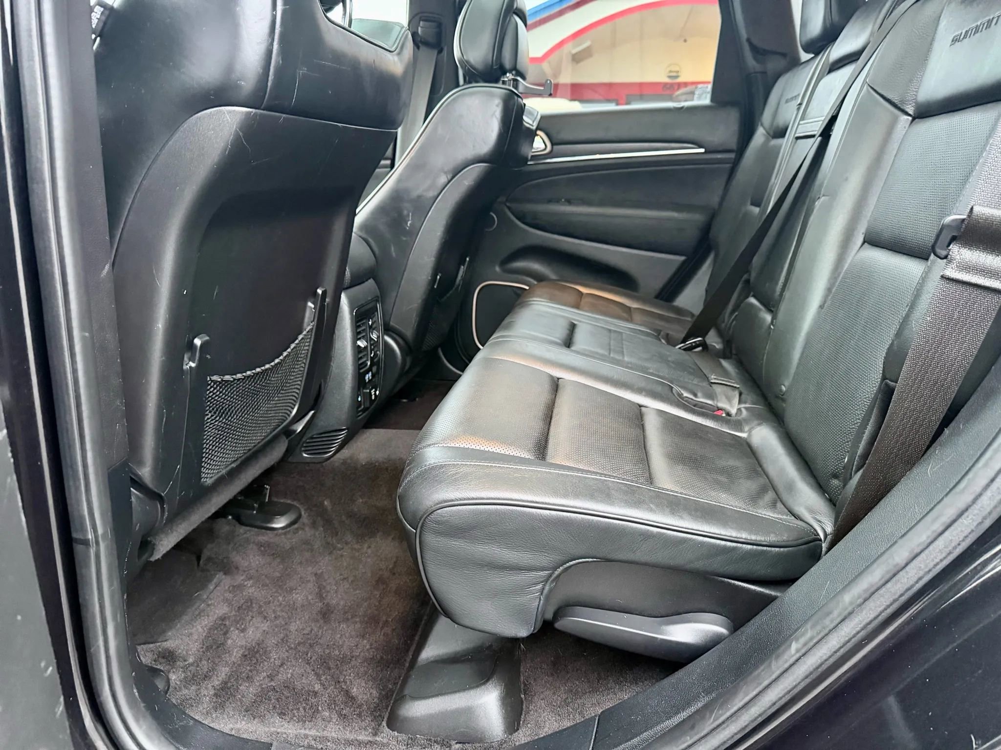 Used 2016 Jeep Grand Cherokee Summit image 17