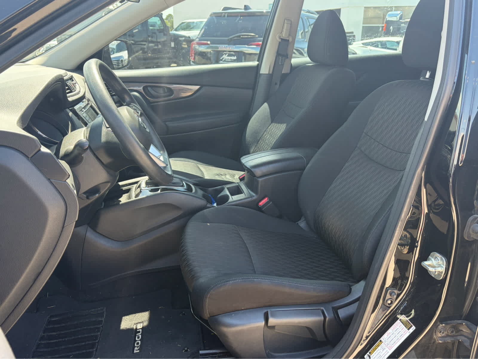Used 2019 Nissan Rogue S AWD/4WD image 8