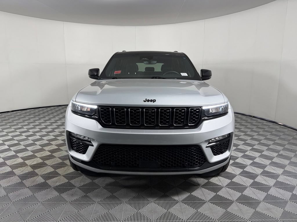 Certified 2025 Jeep Grand Cherokee Summit w/ Obsidian Package AWD/4WD image 3