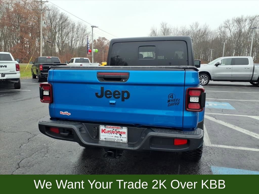 Used 2024 Jeep Gladiator Sport image 3