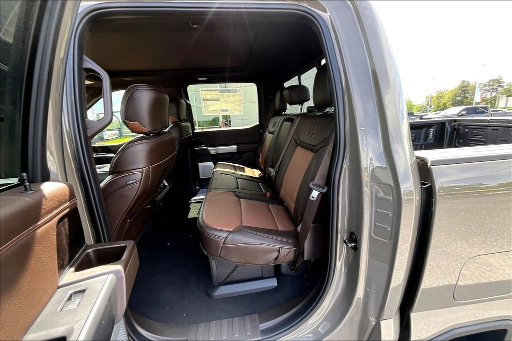 New 2026 Ford F250 4x4 Crew Cab Super Duty image 10