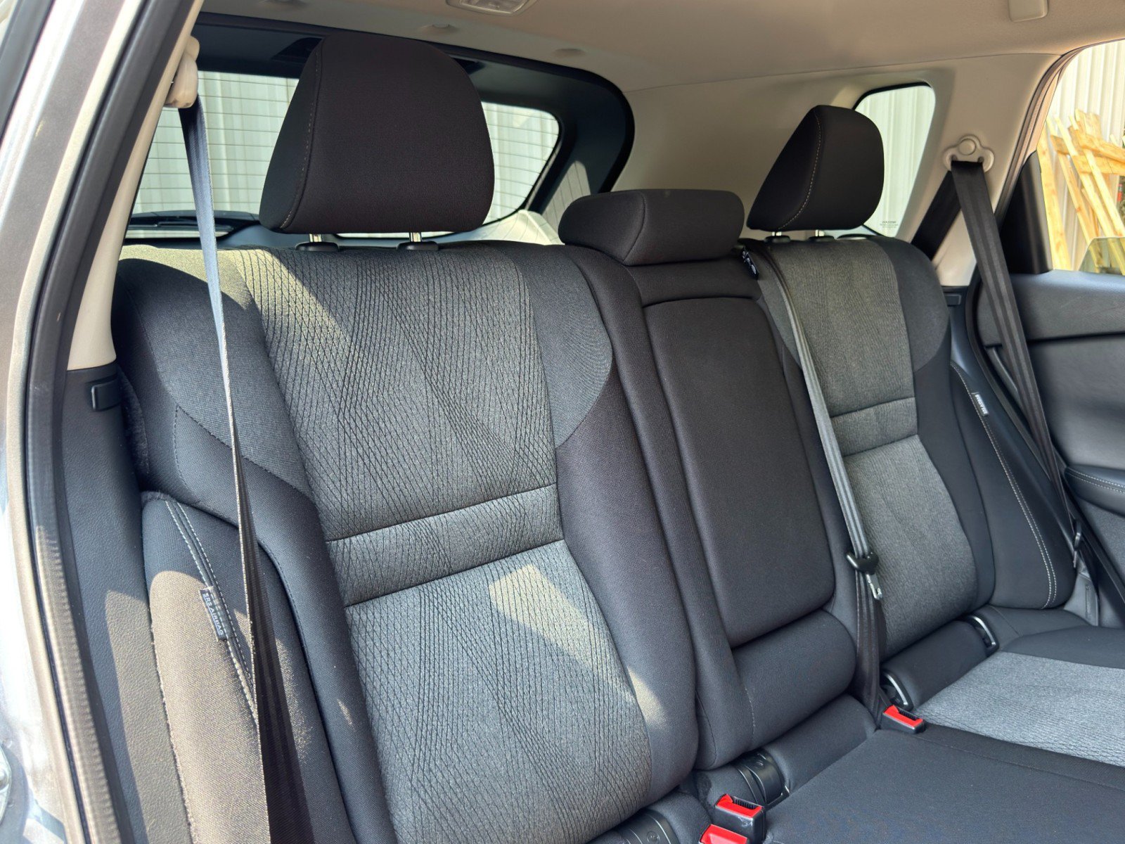 Used 2025 Nissan Rogue SV FWD image 32