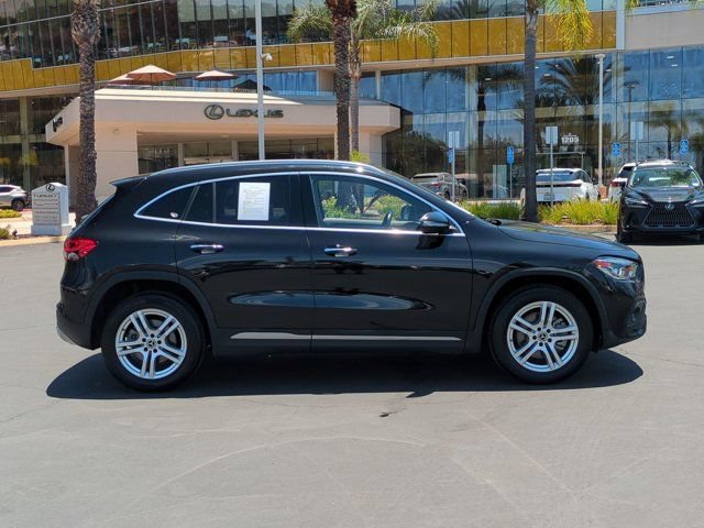 Used 2021 Mercedes-Benz GLA 250 4MATIC image 4