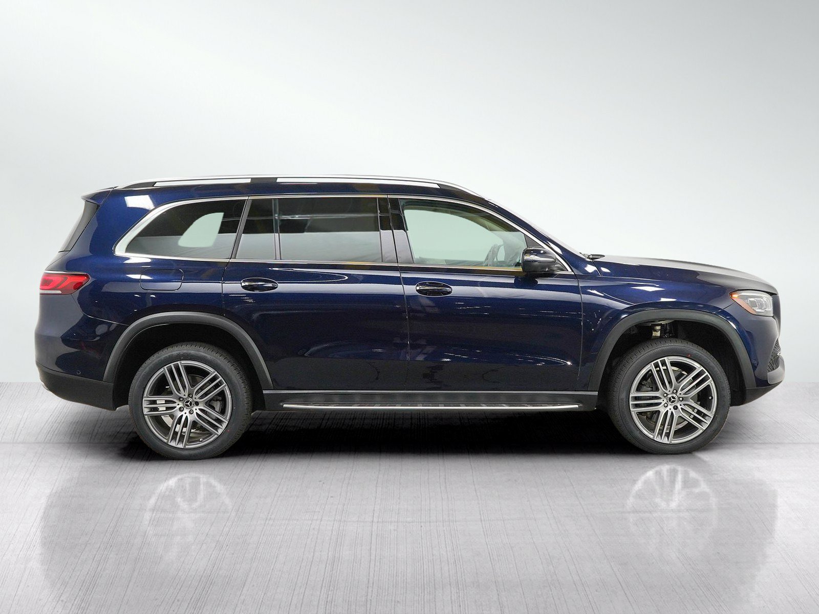 Used 2022 Mercedes-Benz GLS 450 4MATIC image 6