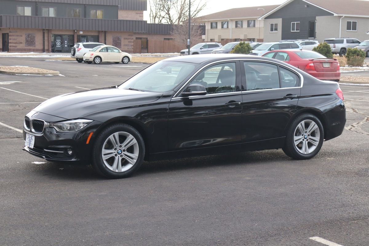 Used 2018 BMW 330i Sedan image 10