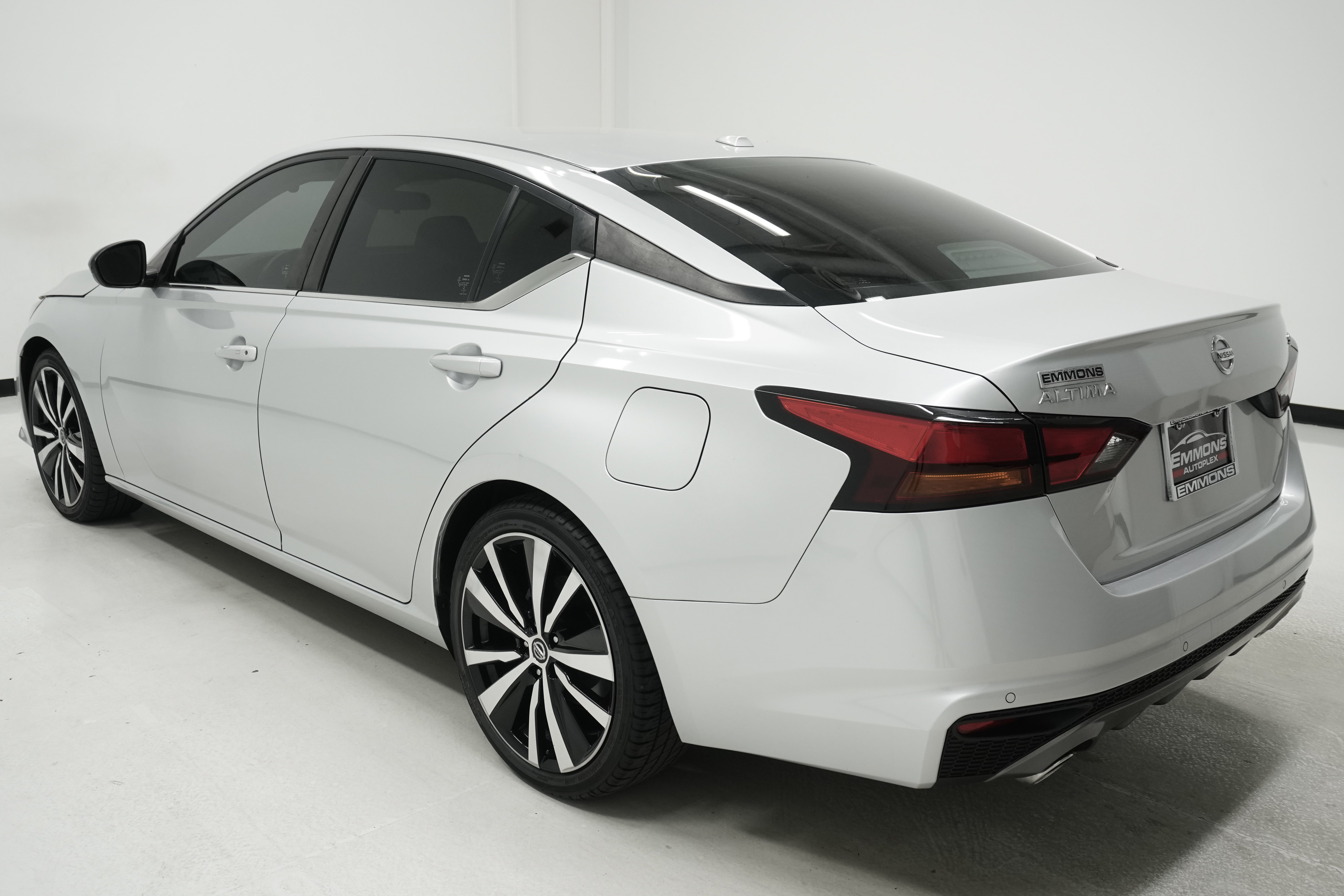 Used 2020 Nissan Altima 2.5 SR FWD image 6