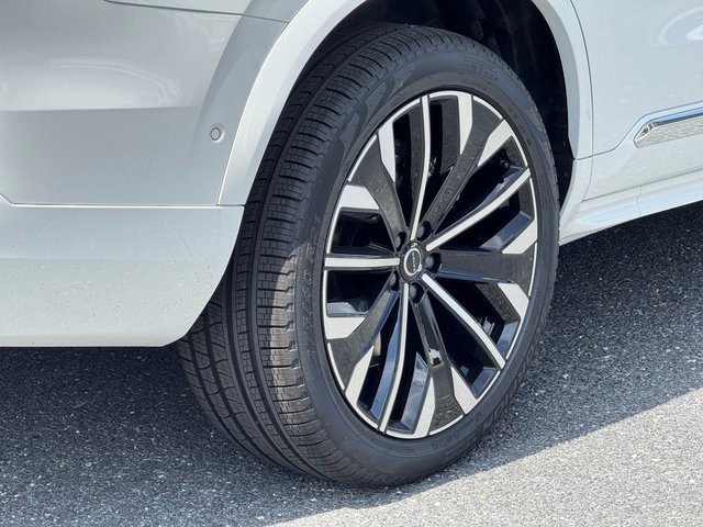 New 2026 Volvo XC90 T8 Ultra image 9