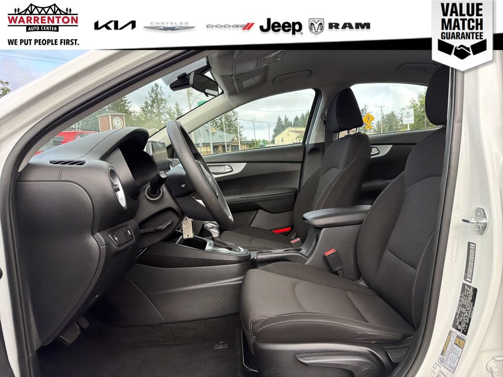 Used 2024 Kia Forte LXS FWD image 11