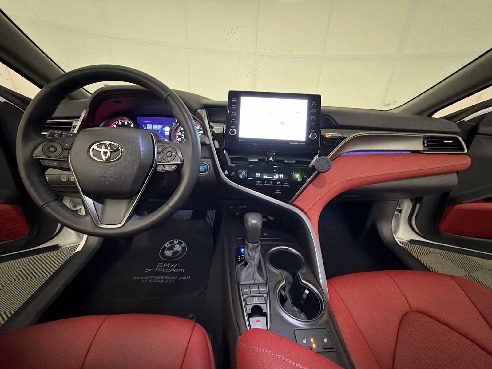 Used 2023 Toyota Camry XSE image 14