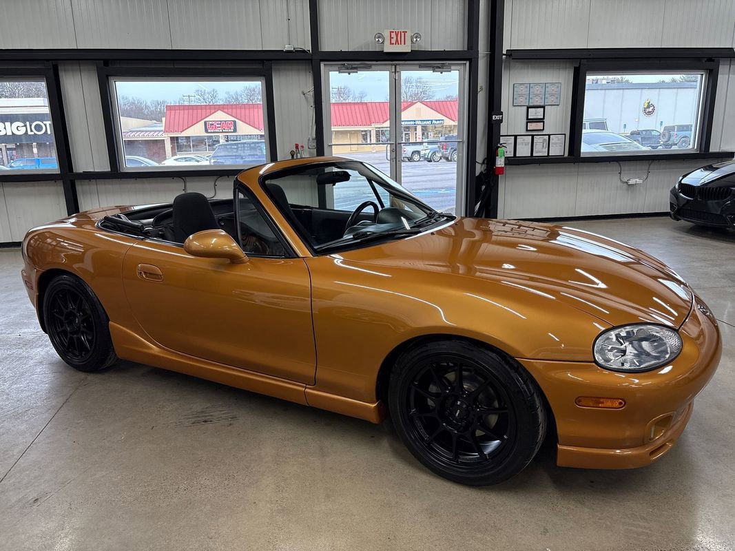 Used 2000 MAZDA MX-5 Miata image 18