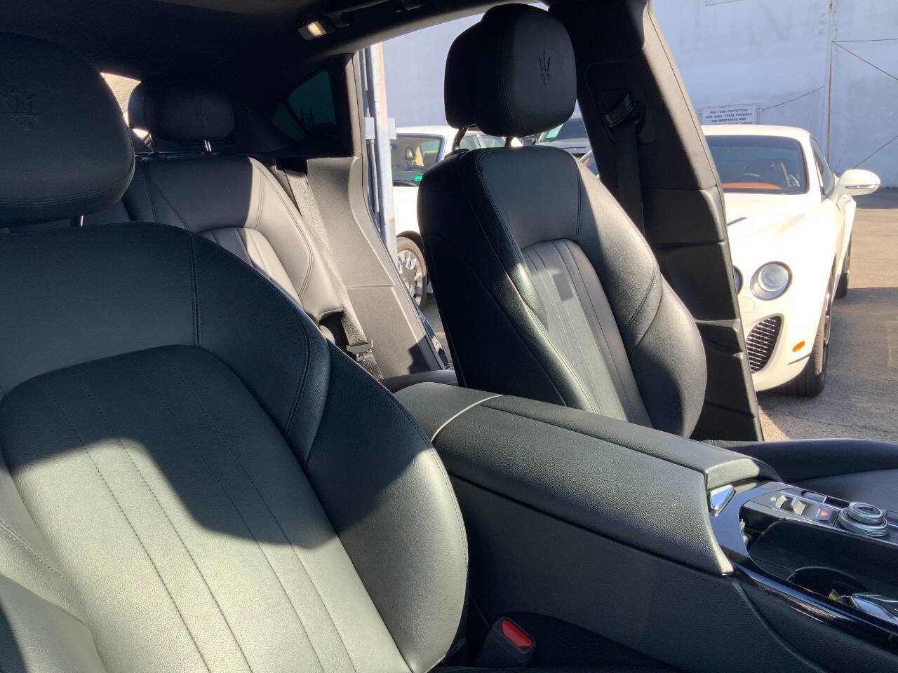 Used 2019 Maserati Levante AWD/4WD image 34