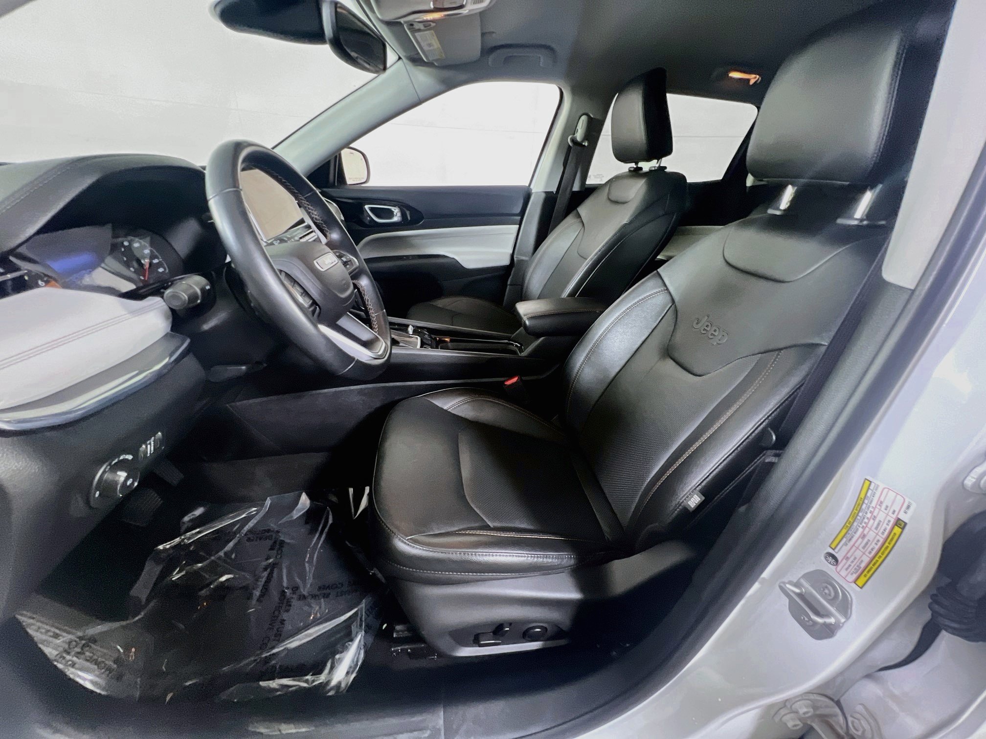 Used 2022 Jeep Compass Limited AWD/4WD image 20