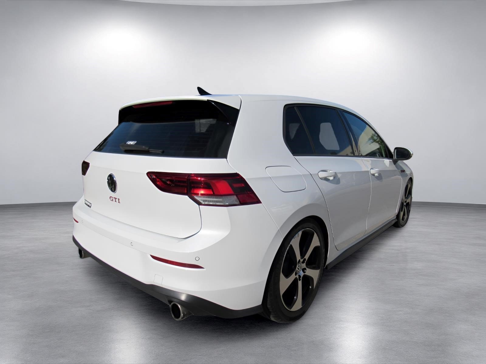 Used 2022 Volkswagen GTI SE FWD image 6