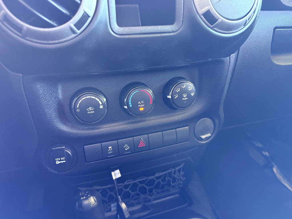 Used 2015 Jeep Wrangler Unlimited Sport AWD/4WD image 19