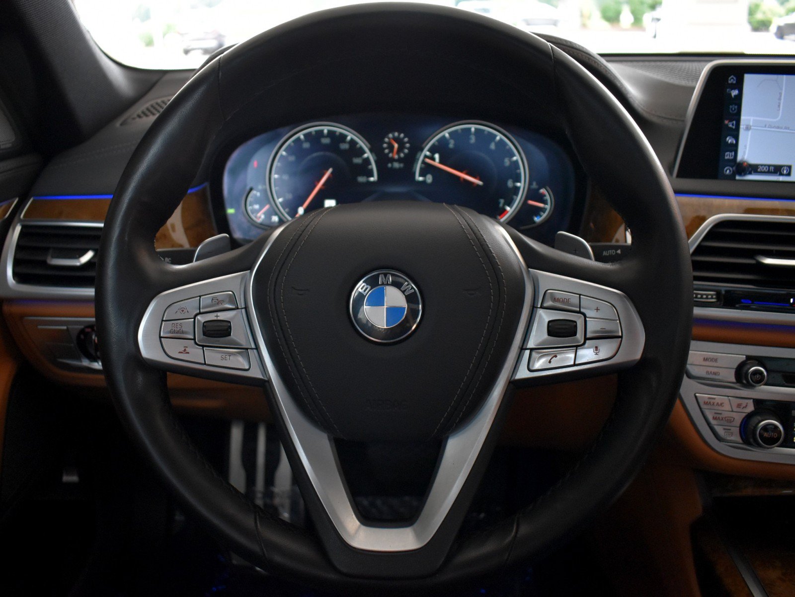 Used 2016 BMW 750i xDrive AWD/4WD image 17