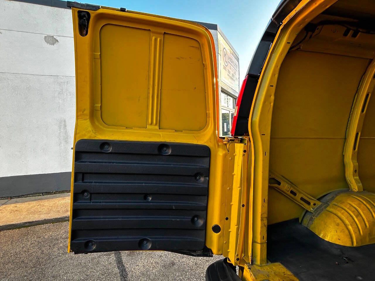 Used 2019 Chevrolet Express 2500 image 23