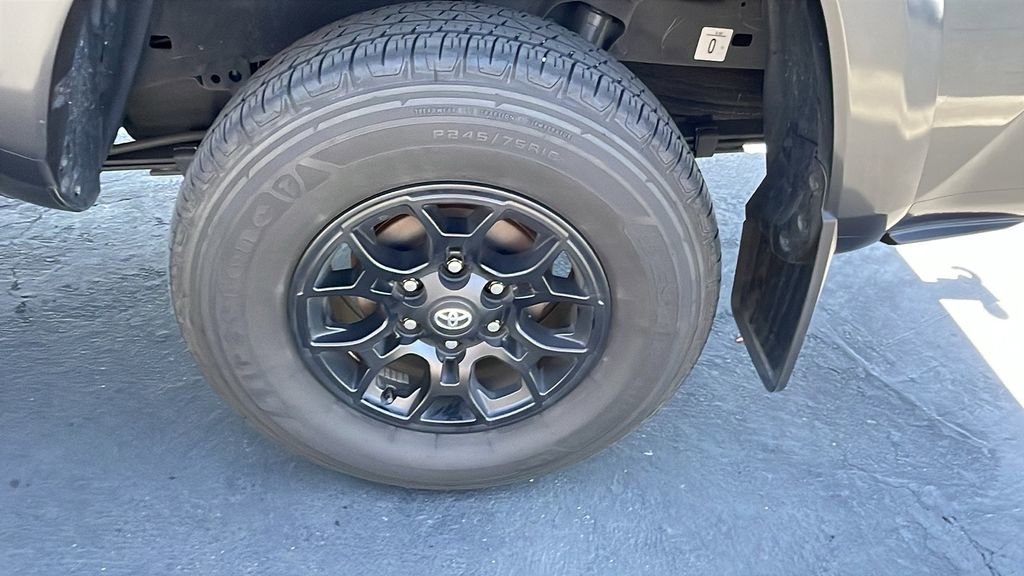 Certified 2022 Toyota Tacoma SR5 RWD image 28