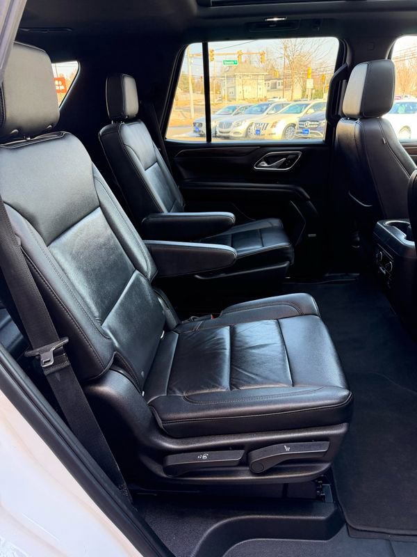 Used 2021 Chevrolet Tahoe LT w/ LT Signature Package image 13