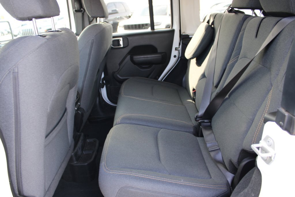 Used 2024 Jeep Wrangler Unlimited image 23