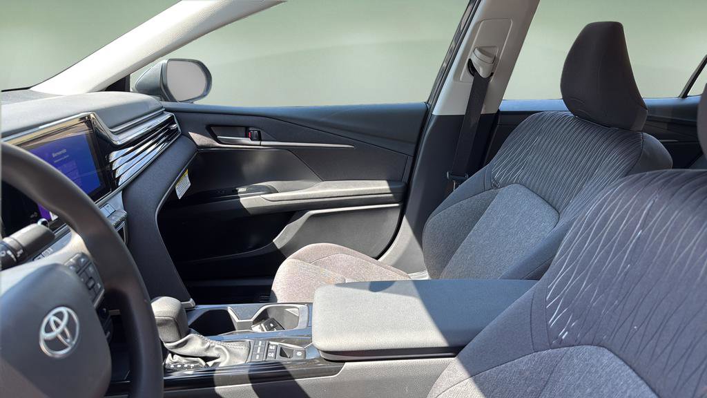 Certified 2025 Toyota Camry LE image 13