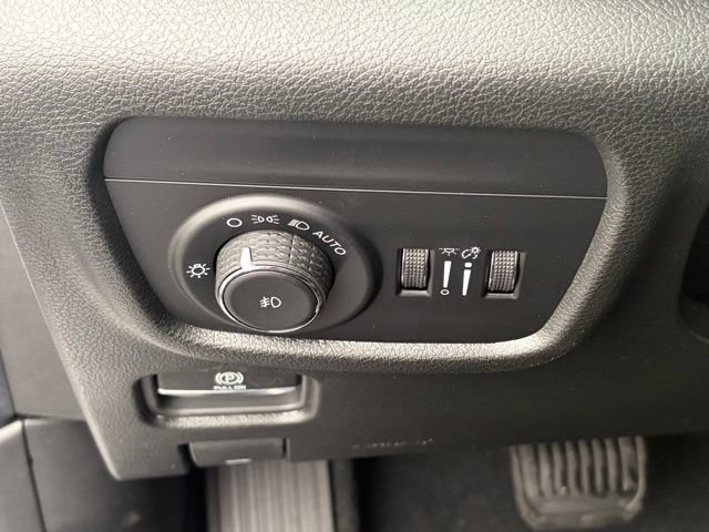 New 2026 Jeep Grand Cherokee L Limited w/ Limited Altitude Package AWD/4WD image 26