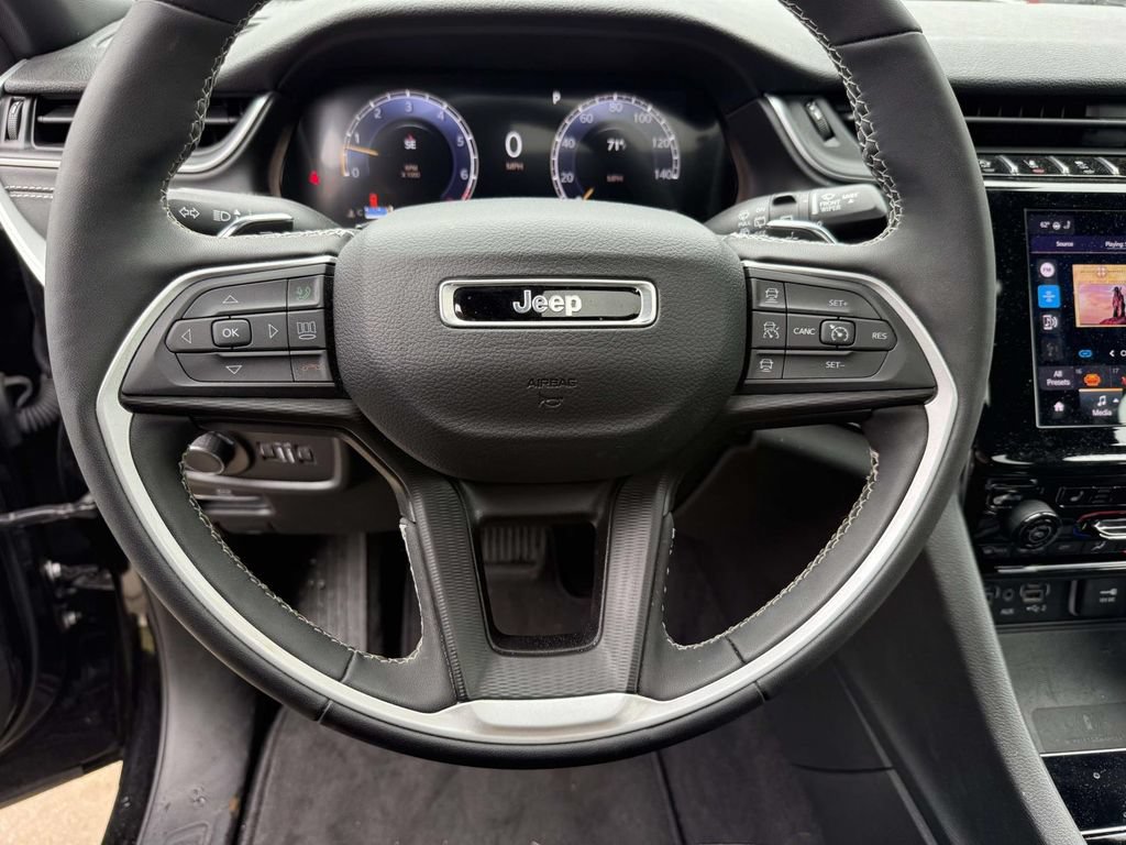 Used 2024 Jeep Grand Cherokee Altitude AWD/4WD image 19