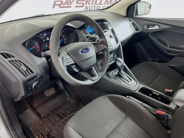 Used 2017 Ford Focus SE FWD image 31