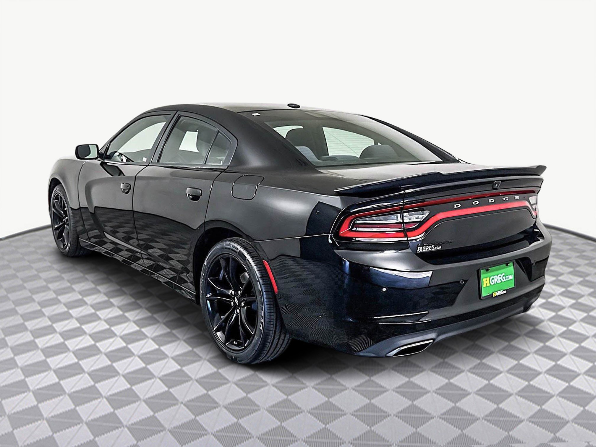 Used 2018 Dodge Charger SXT w/ Blacktop Package image 6