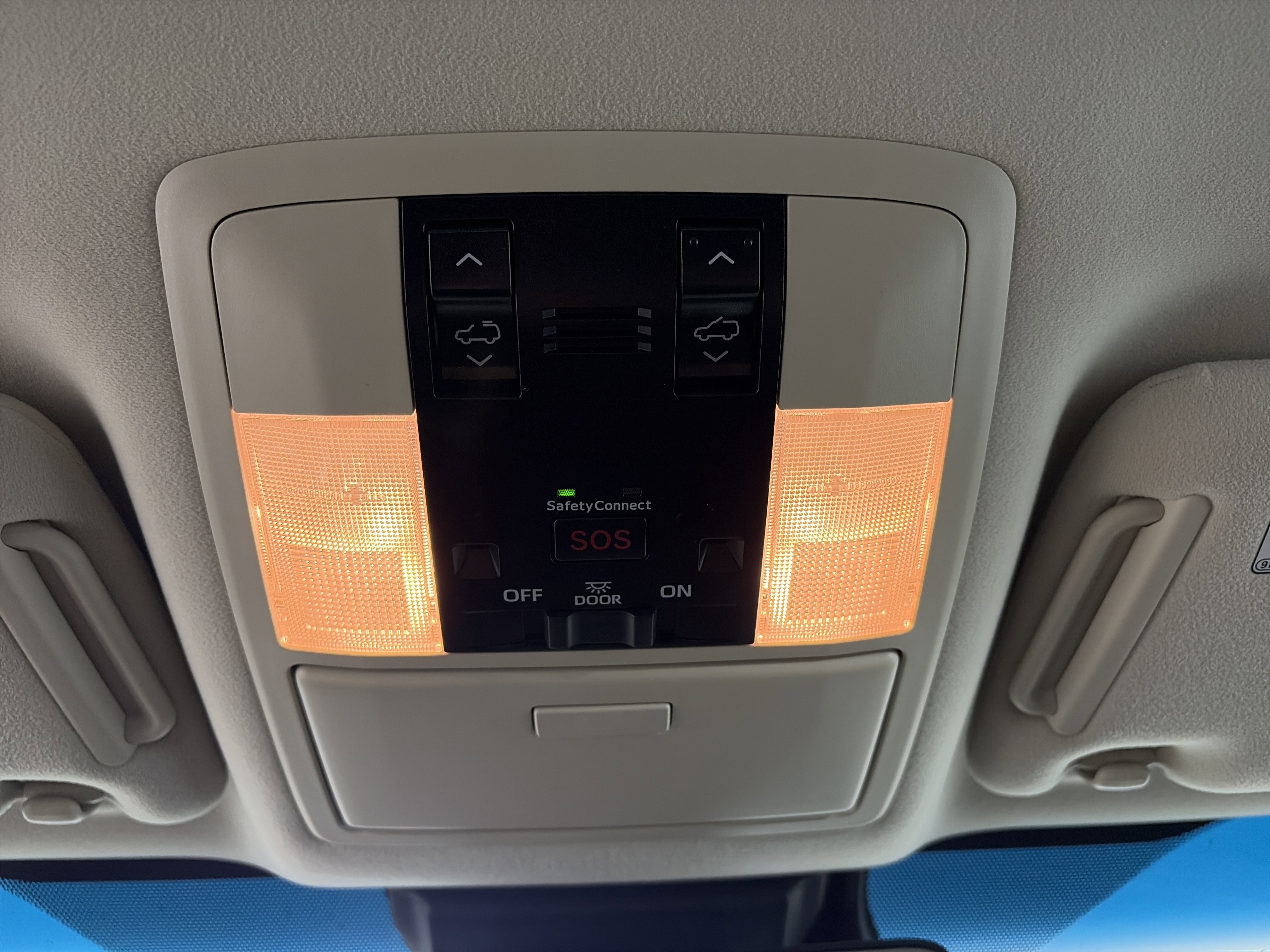 Used 2021 Lexus GX 460 Premium w/ Accessory Package image 34