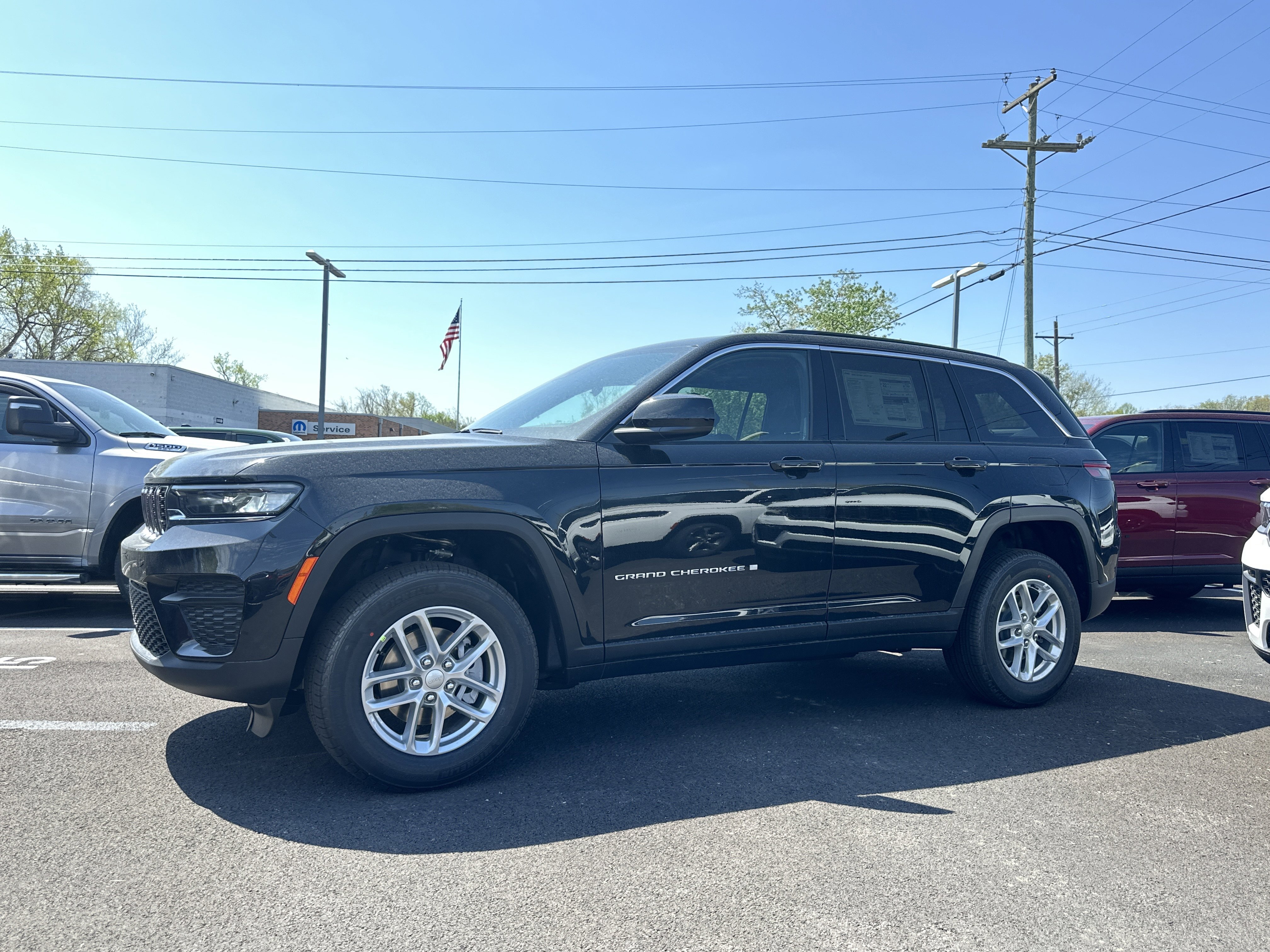 New 2026 Jeep Grand Cherokee Laredo AWD/4WD image 22