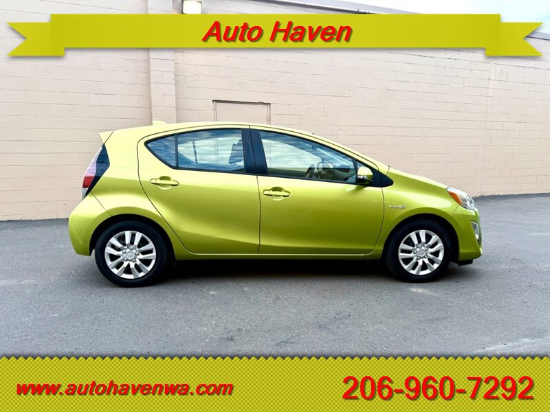 Used 2016 Toyota Prius C Two FWD image 4
