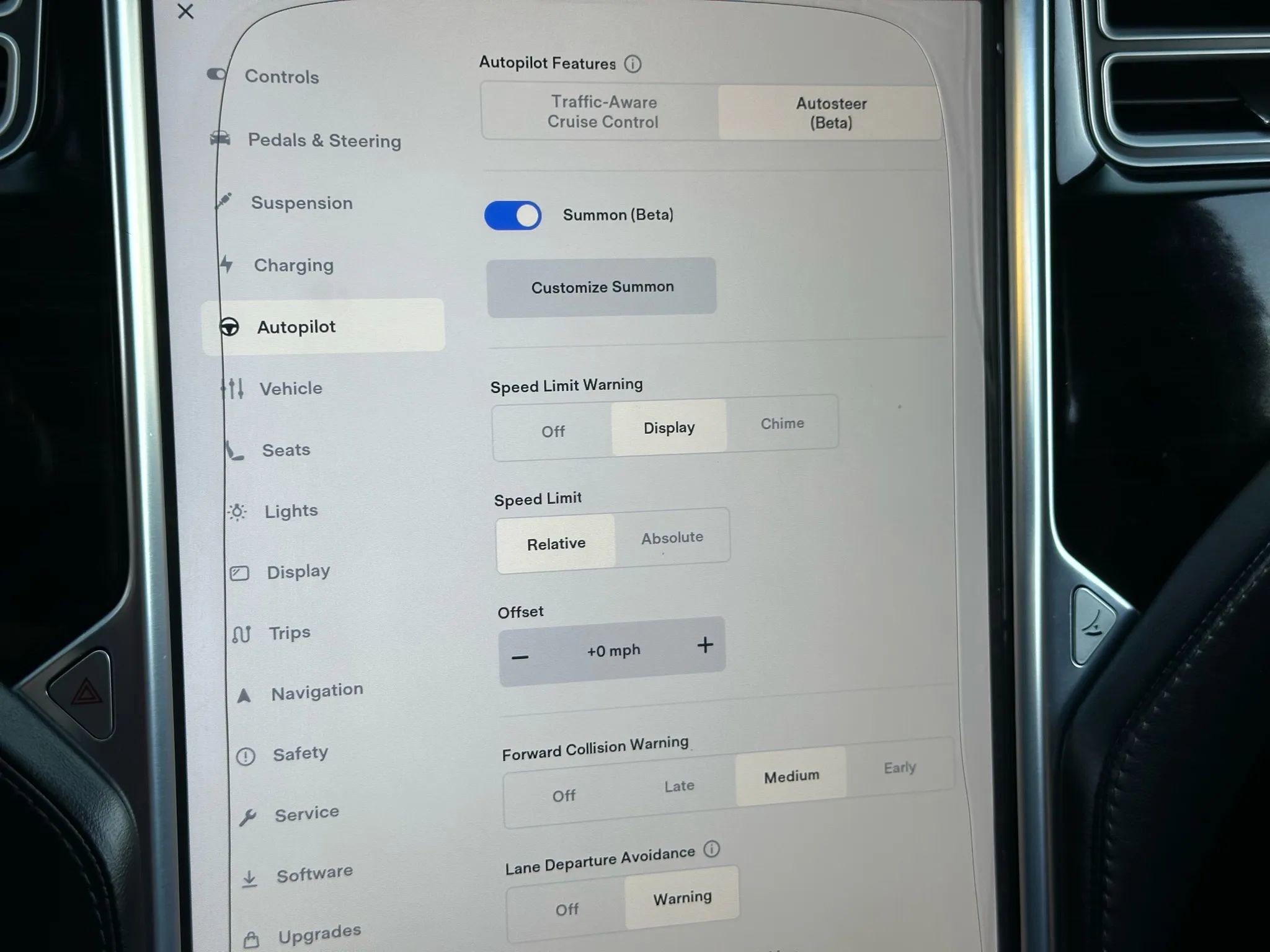 Used 2016 Tesla Model X 60D image 39