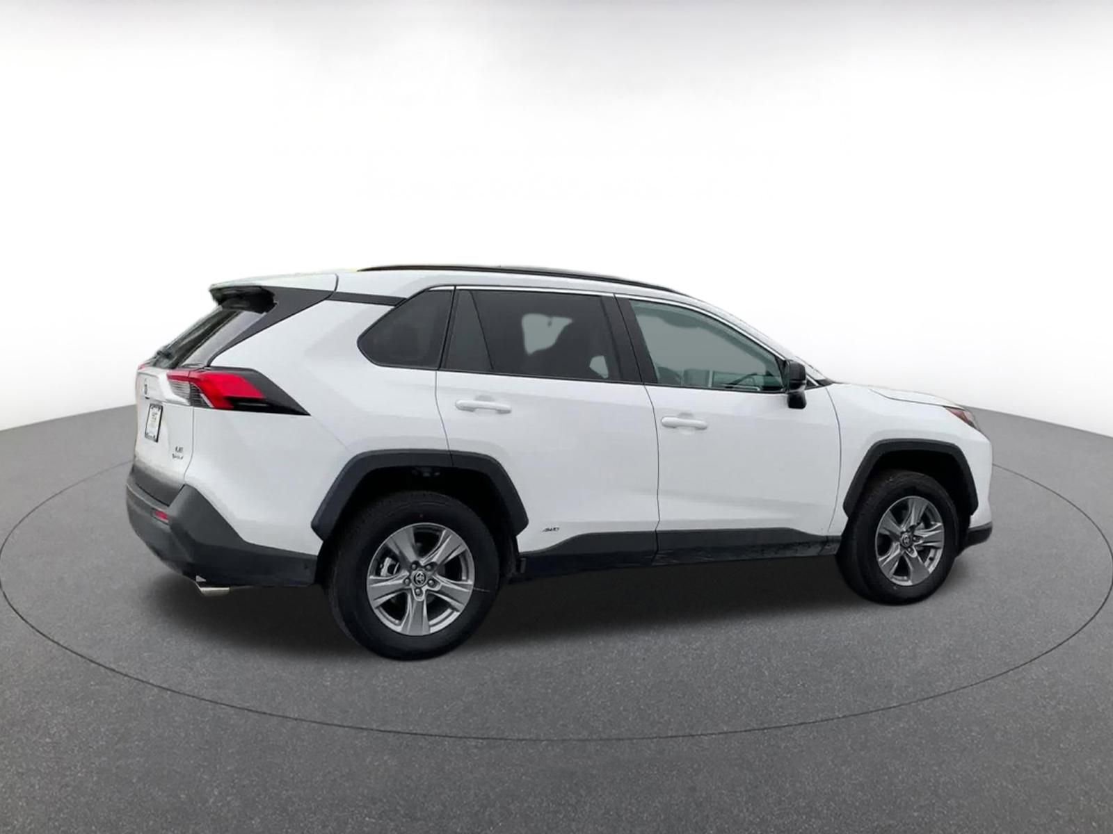 Used 2025 Toyota RAV4 LE image 15