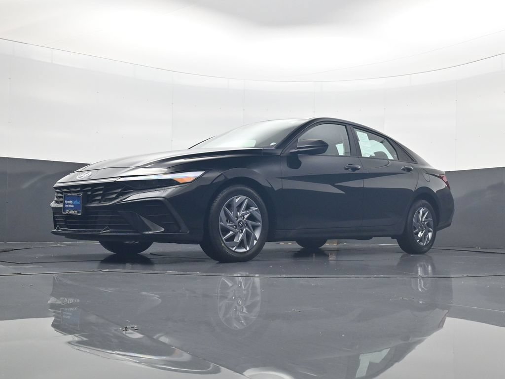 Certified 2024 Hyundai Elantra SEL FWD image 22