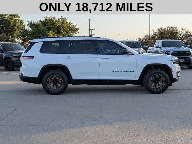 Used 2024 Jeep Grand Cherokee L Altitude AWD/4WD image 4