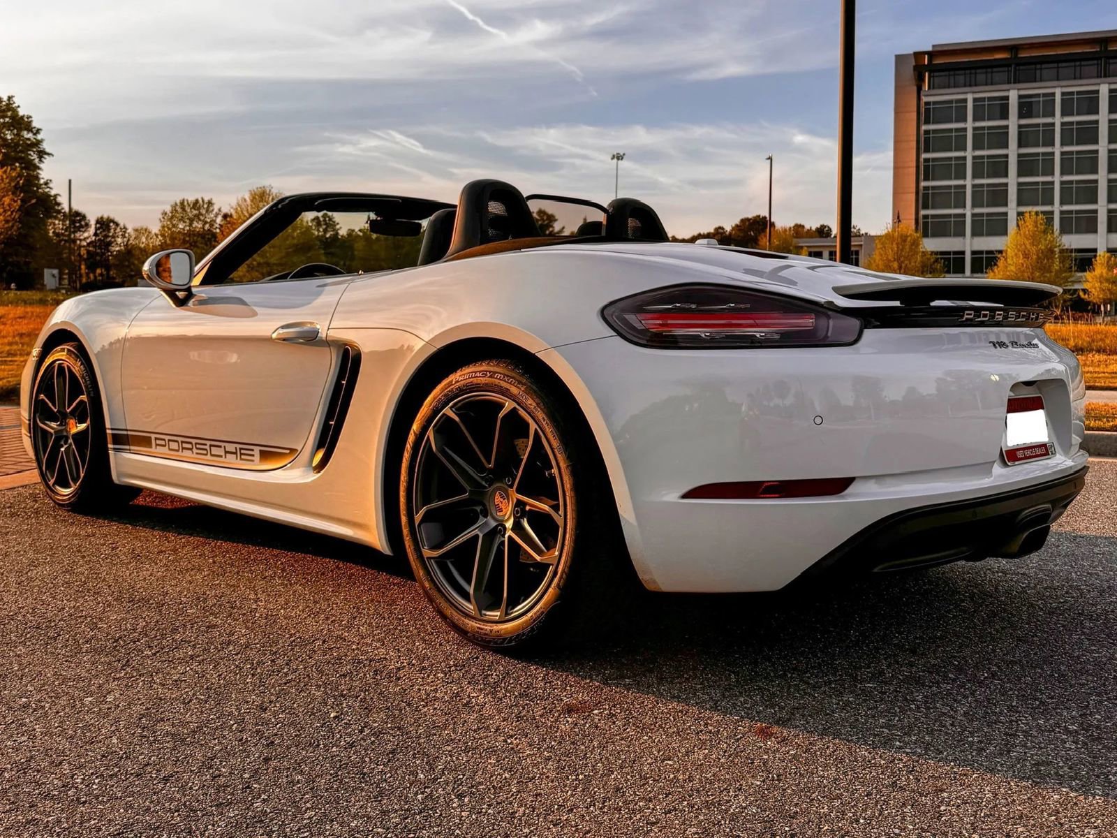 Used 2019 Porsche 718 Boxster image 12