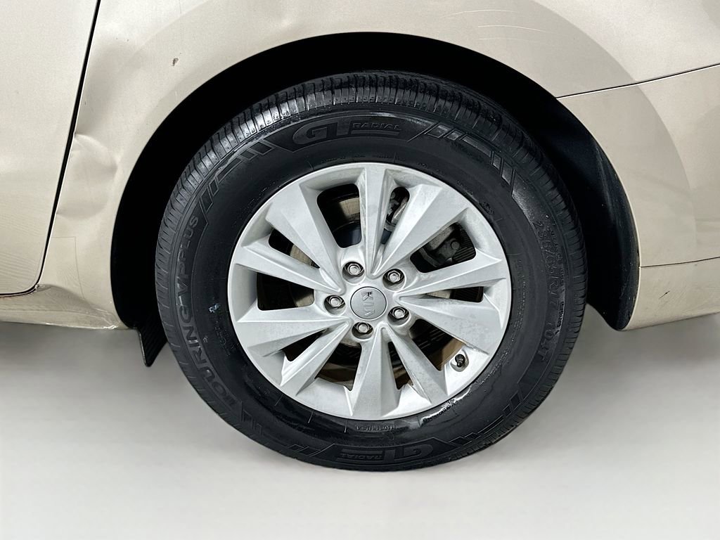 Used 2017 Kia Sedona LX w/ LX Essentials Premium Package image 24