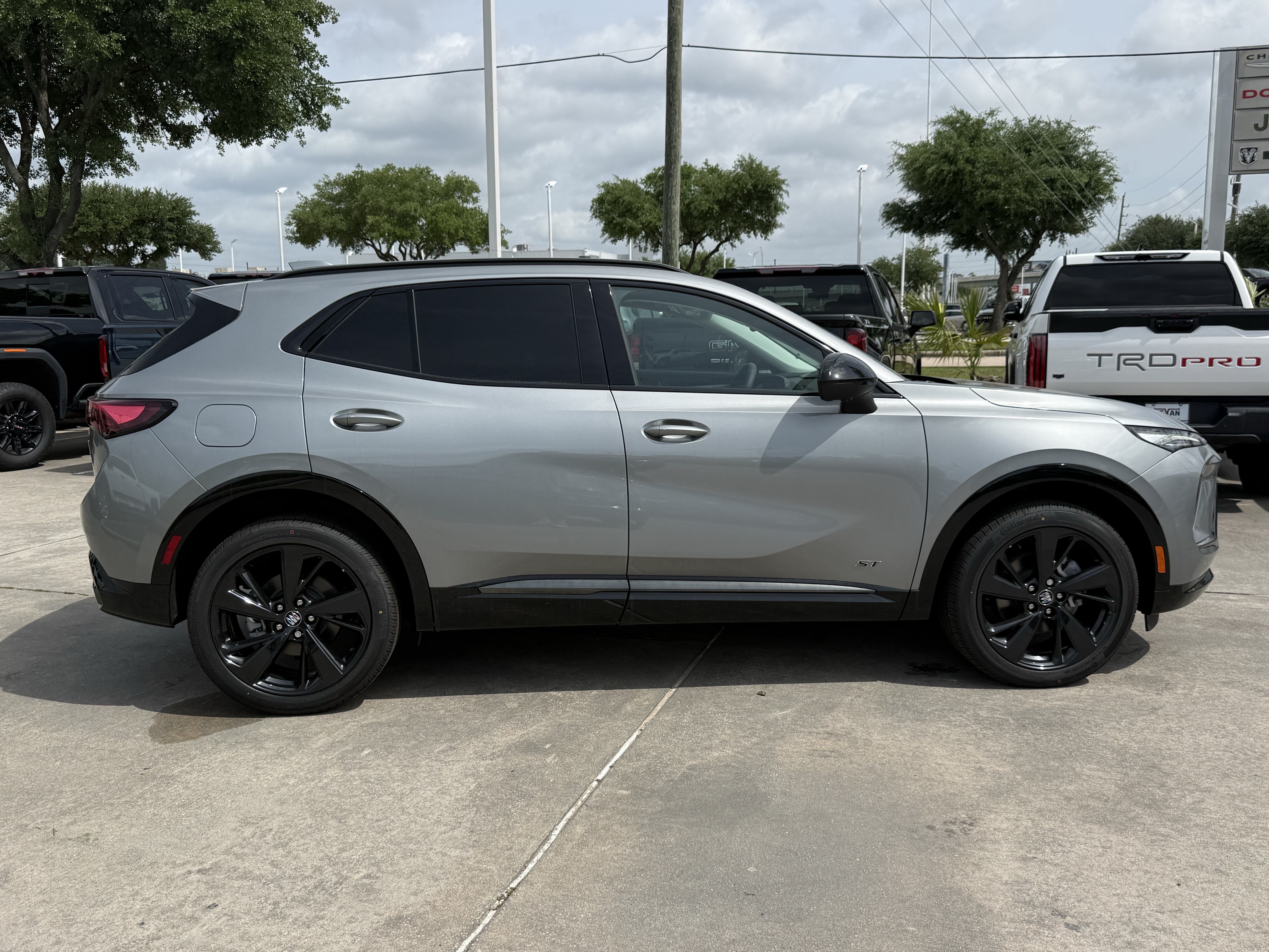 New 2026 Buick Envision Sport Touring AWD/4WD image 3
