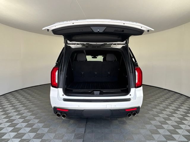 Used 2022 GMC Yukon XL Denali AWD/4WD image 28