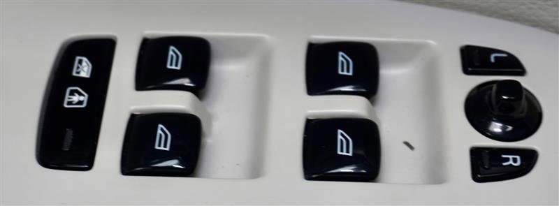 Used 2016 Volvo XC90 T6 Momentum image 34