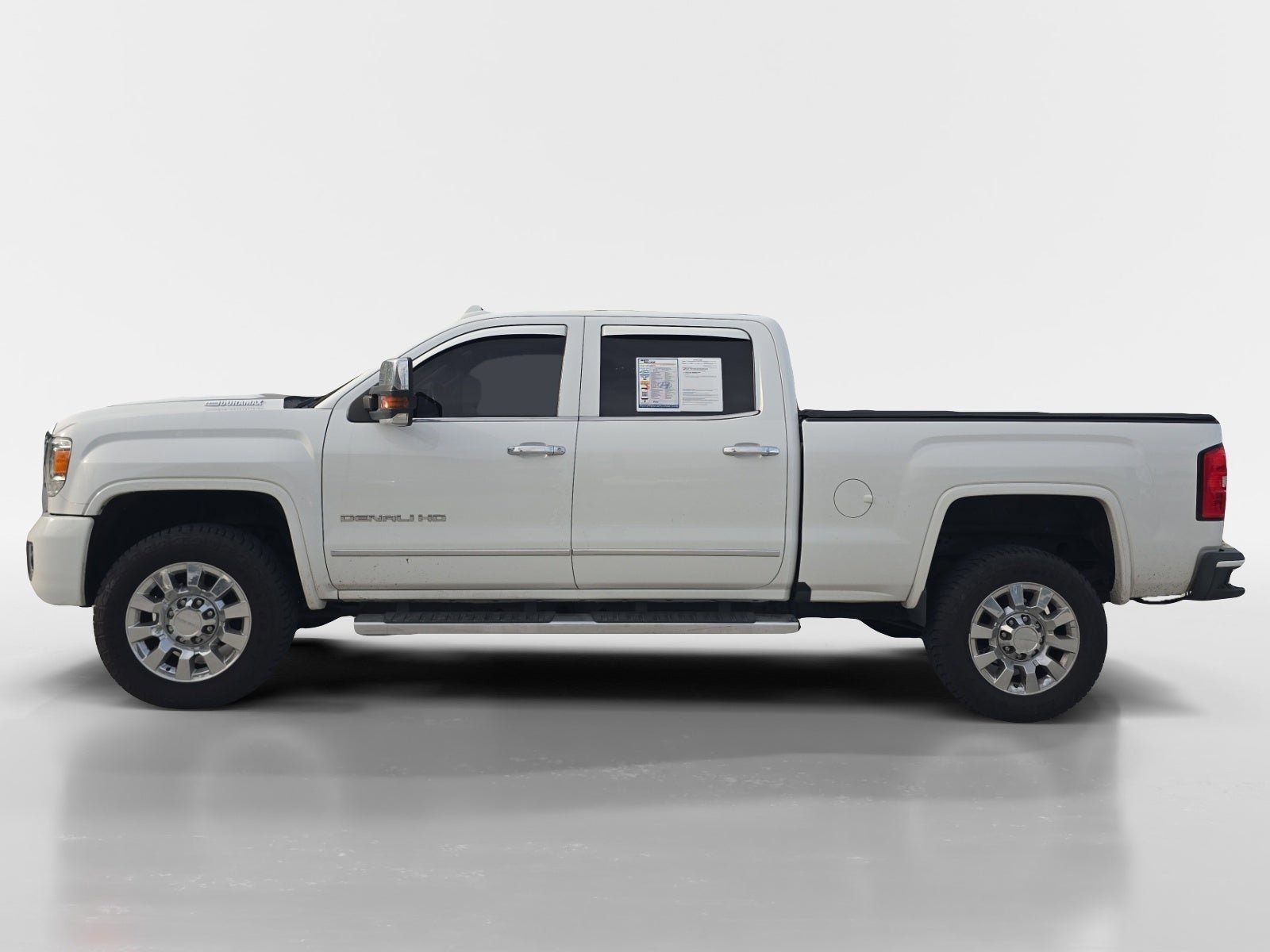 Used 2017 GMC Sierra 2500 Denali w/ Duramax Plus Package AWD/4WD image 6