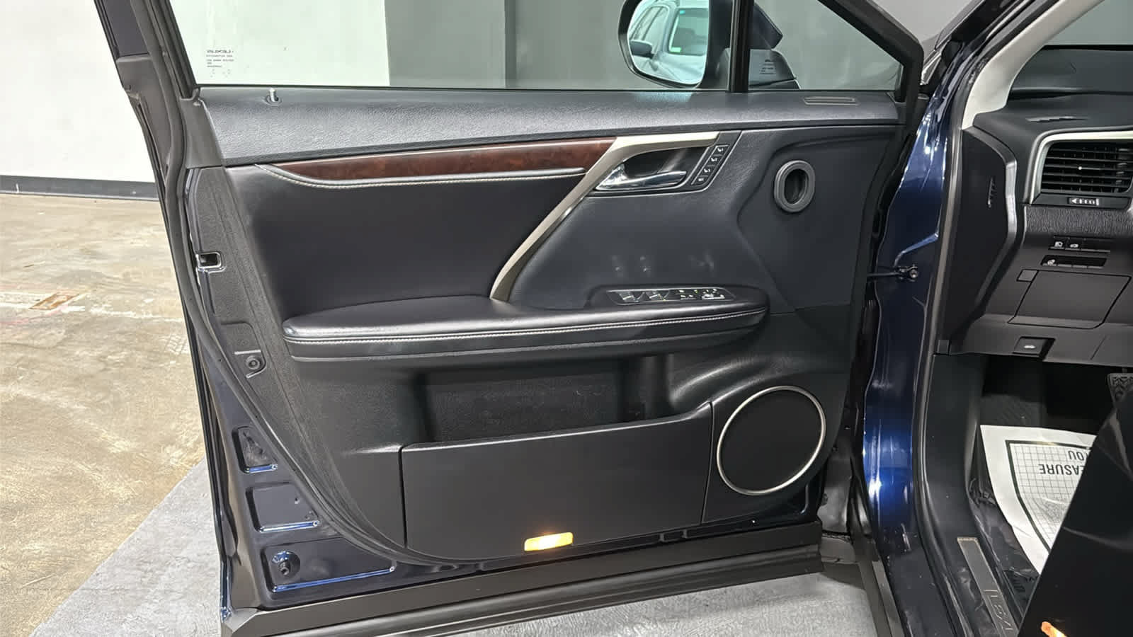 Used 2020 Lexus RX 350 AWD w/ Premium Package image 9