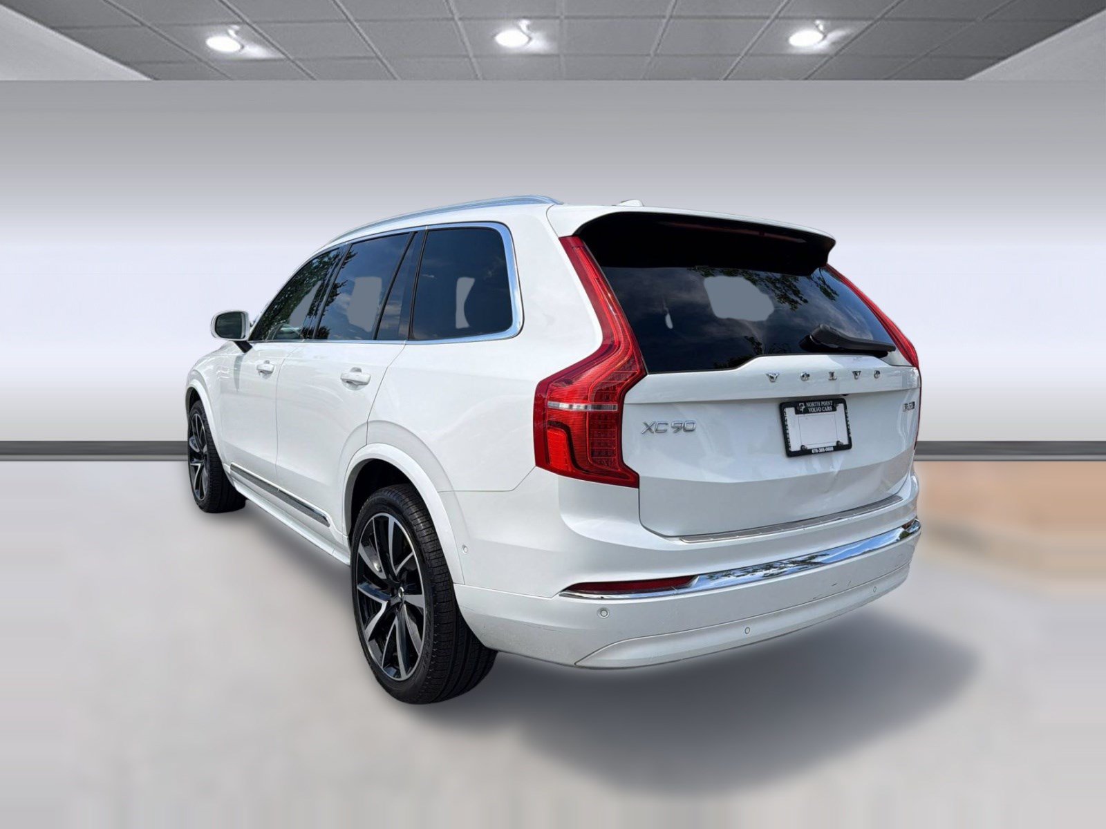 Certified 2023 Volvo XC90 B5 Plus w/ Protection Package Premier AWD/4WD image 3
