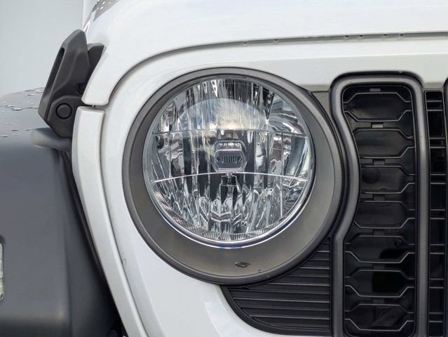 Used 2024 Jeep Wrangler Unlimited Sport AWD/4WD image 9