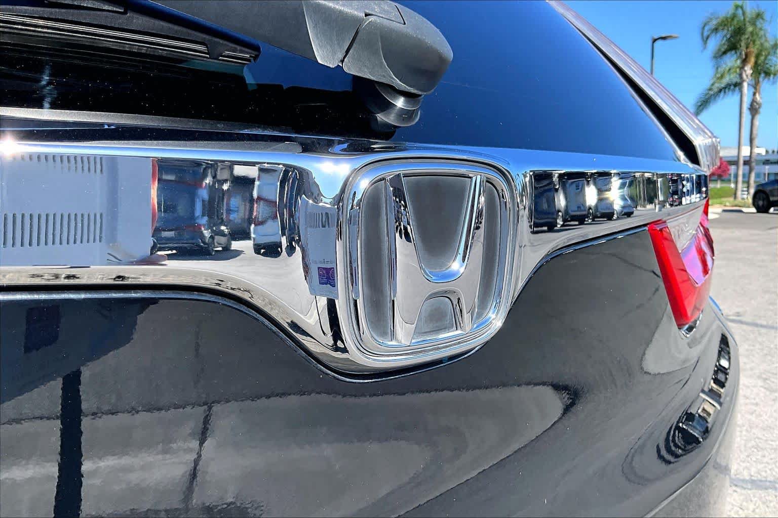 Used 2018 Honda CR-V Touring image 29